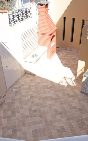 Casa à venda com 190m², 3 quartos e 2 vagasÁrea Externa