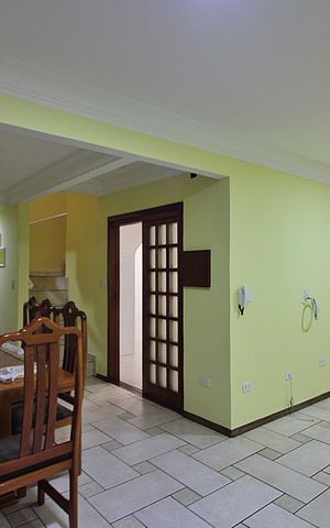 Casa à venda com 146m², 3 quartos e 2 vagasSala