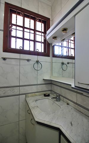 Casa à venda com 146m², 3 quartos e 2 vagasBanheiro da Suíte