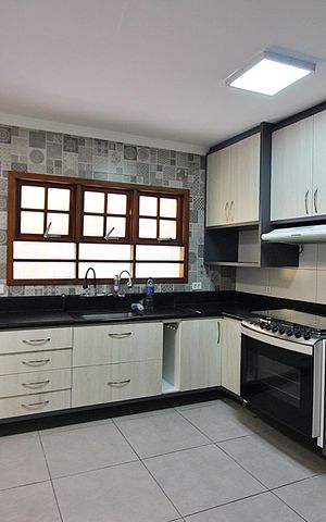 Casa à venda com 146m², 3 quartos e 2 vagasCozinha