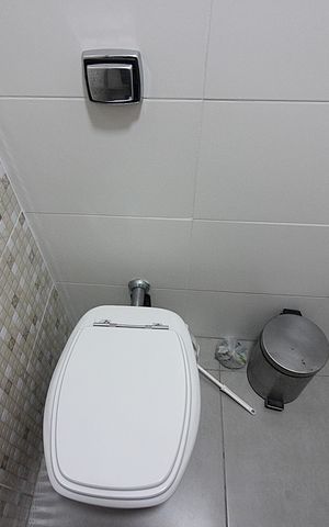 Casa à venda com 146m², 3 quartos e 2 vagasLavabo