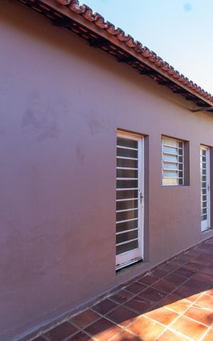 Casa de condomínio à venda com 348m², 2 quartos e 10 vagas Casa de condomínio à venda com 348m², 2 quartos e 10 vagasÁrea comum
