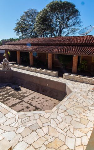 Casa de condomínio à venda com 348m², 2 quartos e 10 vagas Casa de condomínio à venda com 348m², 2 quartos e 10 vagasÁrea comum