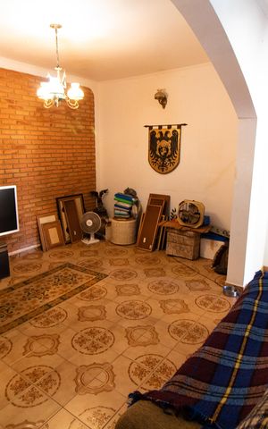 Casa de condomínio à venda com 348m², 2 quartos e 10 vagas Casa de condomínio à venda com 348m², 2 quartos e 10 vagasSala