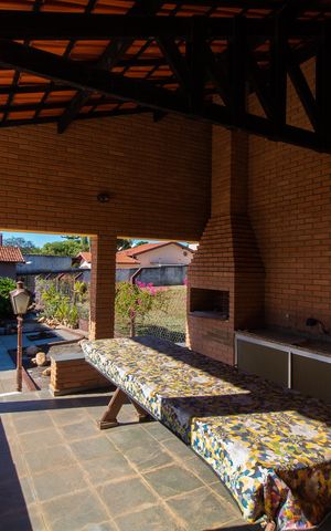 Casa de condomínio à venda com 348m², 2 quartos e 10 vagas Casa de condomínio à venda com 348m², 2 quartos e 10 vagasÁrea comum