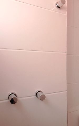 Apartamento à venda com 65m², 2 quartos e 2 vagasBanheiro da Suíte 1