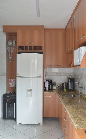 Apartamento para alugar com 77m², 2 quartos e 1 vagaCozinha