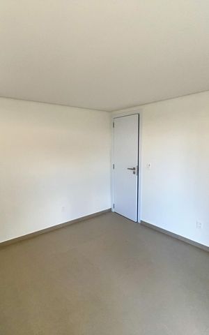 Casa à venda com 529m², 5 quartos e 6 vagas Casa à venda com 529m², 5 quartos e 6 vagasQuarto 1