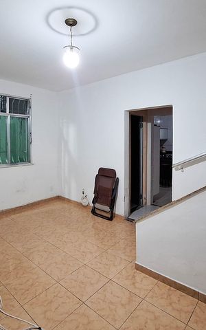 Casa para alugar com 360m², 4 quartos e 4 vagas Casa para alugar com 360m², 4 quartos e 4 vagasSala