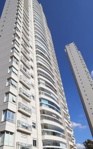 Apartamento à venda com 180m², 3 quartos e 3 vagasFachada