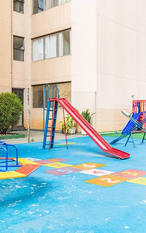 Apartamento à venda com 46m², 2 quartos e 1 vaga Apartamento à venda com 46m², 2 quartos e 1 vagaÁrea comum - Playground