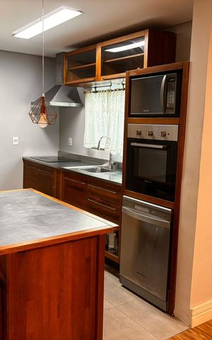 Apartamento à venda com 120m², 1 quarto e 3 vagas Apartamento à venda com 120m², 1 quarto e 3 vagasCozinha