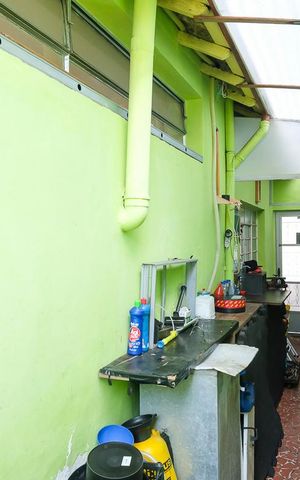 Casa à venda com 102m², 3 quartos e 2 vagasCorredor