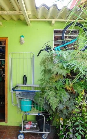 Casa à venda com 102m², 3 quartos e 2 vagasÁrea de serviço