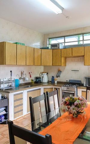 Casa à venda com 102m², 3 quartos e 2 vagasCozinha