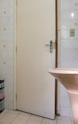 Casa à venda com 102m², 3 quartos e 2 vagasBanheiro