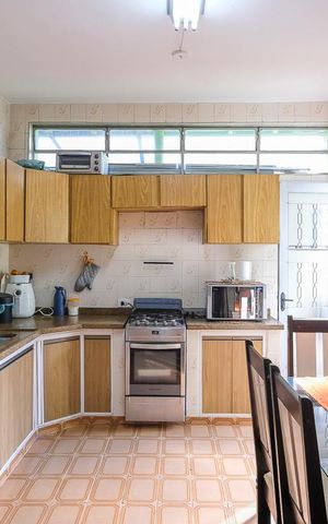 Casa à venda com 102m², 3 quartos e 2 vagasCozinha