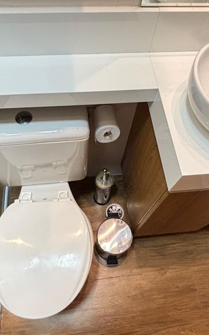 Apartamento à venda com 55m², 2 quartos e 1 vaga Apartamento à venda com 55m², 2 quartos e 1 vagaBanheiro da Suíte