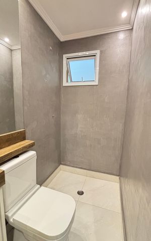 Apartamento à venda com 55m², 2 quartos e 1 vaga Apartamento à venda com 55m², 2 quartos e 1 vagaBanheiro