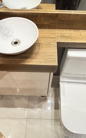 Apartamento à venda com 55m², 2 quartos e 1 vaga Apartamento à venda com 55m², 2 quartos e 1 vagaBanheiro