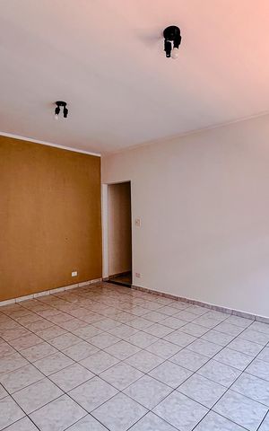Casa para alugar com 72m², 2 quartos e sem vagaSala