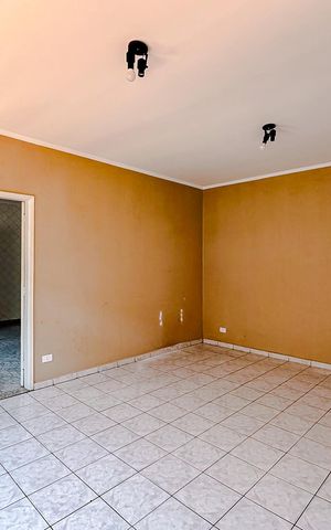 Casa para alugar com 72m², 2 quartos e sem vagaSala