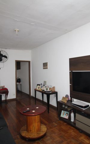 Casa à venda com 280m², 3 quartos e 2 vagasSala