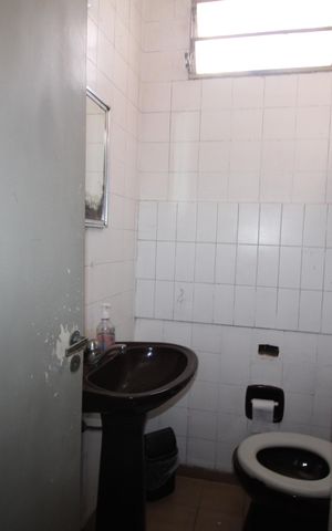 Casa à venda com 280m², 3 quartos e 2 vagasBanheiro 1