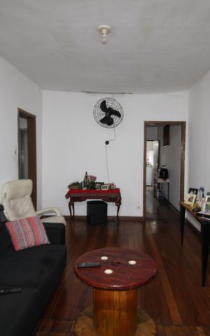 Casa à venda com 280m², 3 quartos e 2 vagasSala