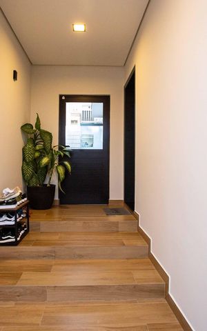 Casa à venda com 155m², 2 quartos e 2 vagasHall