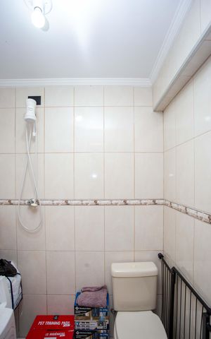 Casa à venda com 155m², 2 quartos e 2 vagasBanheiro de serviço