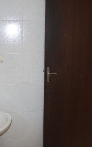 Casa à venda com 423m², 3 quartos e 6 vagasBanheiro 1