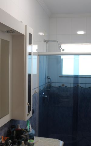 Casa à venda com 423m², 3 quartos e 6 vagasBanheiro 2