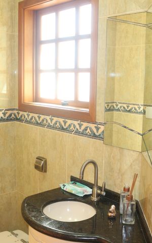 Casa à venda com 423m², 3 quartos e 6 vagasLavabo