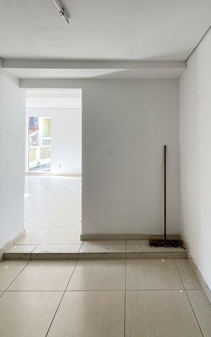 Casa à venda com 300m², 4 quartos e 4 vagas Casa à venda com 300m², 4 quartos e 4 vagasAcesso - Salão