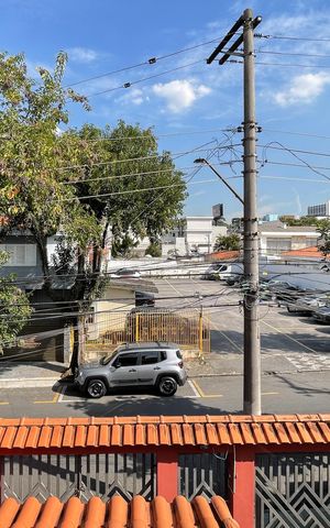Casa à venda com 300m², 4 quartos e 4 vagas Casa à venda com 300m², 4 quartos e 4 vagasVista - Sacada