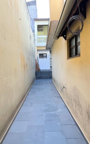 Casa à venda com 300m², 4 quartos e 4 vagas Casa à venda com 300m², 4 quartos e 4 vagasQuintal