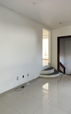 Casa à venda com 300m², 4 quartos e 4 vagas Casa à venda com 300m², 4 quartos e 4 vagasÁrea de TV