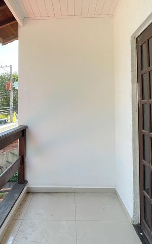 Casa à venda com 300m², 4 quartos e 4 vagas Casa à venda com 300m², 4 quartos e 4 vagasSacada