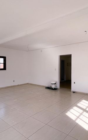 Casa à venda com 300m², 4 quartos e 4 vagas Casa à venda com 300m², 4 quartos e 4 vagasÁrea