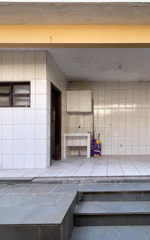 Casa à venda com 300m², 4 quartos e 4 vagas Casa à venda com 300m², 4 quartos e 4 vagasVista - Suíte 2