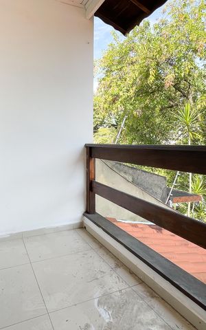 Casa à venda com 300m², 4 quartos e 4 vagas Casa à venda com 300m², 4 quartos e 4 vagasSacada