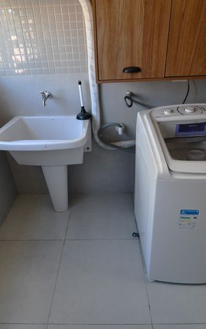 Apartamento para alugar com 138m², 3 quartos e 1 vagaÁrea de Serviço