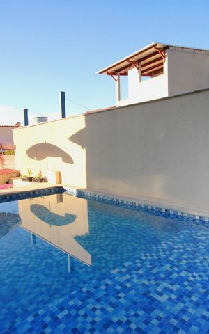 Casa à venda com 139m², 4 quartos e 1 vagaPiscina