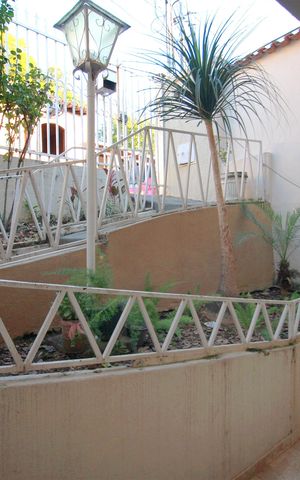 Casa à venda com 139m², 4 quartos e 1 vagaVaranda Entrada