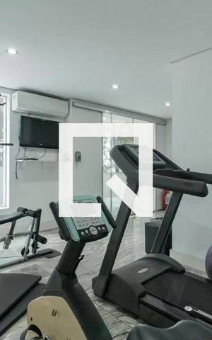Apartamento à venda com 210m², 4 quartos e 3 vagas Apartamento à venda com 210m², 4 quartos e 3 vagasÁrea comum - Academia