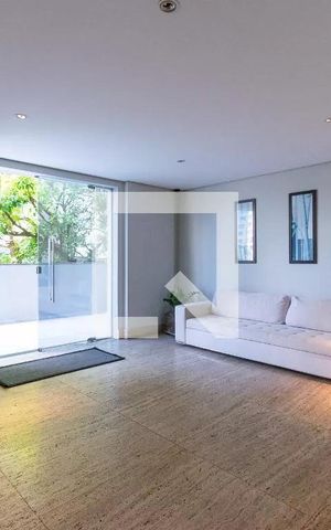Apartamento à venda com 210m², 4 quartos e 3 vagas Apartamento à venda com 210m², 4 quartos e 3 vagasHall social