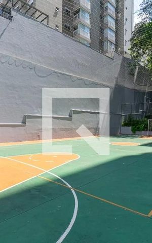 Apartamento à venda com 210m², 4 quartos e 3 vagas Apartamento à venda com 210m², 4 quartos e 3 vagasQuadra Esportiva