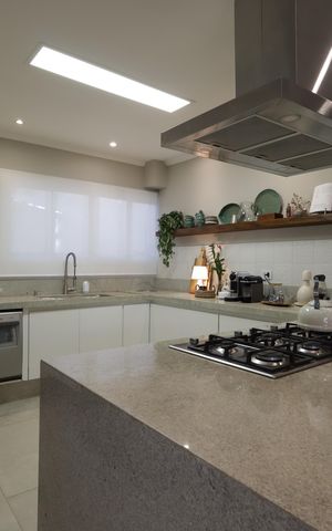 Casa à venda com 351m², 3 quartos e 3 vagasCozinha