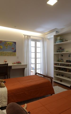 Casa à venda com 351m², 3 quartos e 3 vagasQuarto